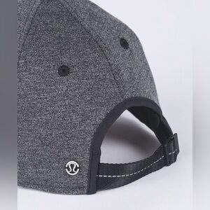 EUC Lululemon Grey Baller Hat